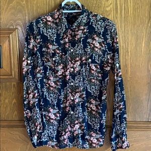 Long sleep button up blouse